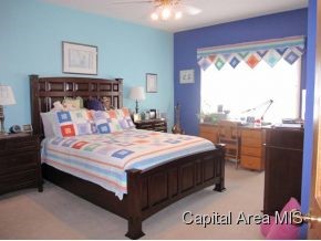 2304 Harbor Landing Springfield, IL 62712 - Photo 14 of 24