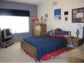 2304 Harbor Landing Springfield, IL 62712 - Photo 15 of 24