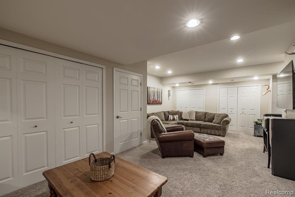 2191 West Drahner Road Oxford, MI 48371 - Photo 33 of 46 Gallery Image 33
