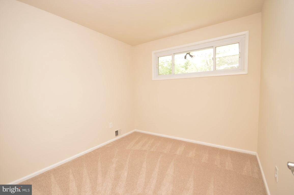 4429 Roundhill Road Alexandria, VA 22310 - Photo 18 of 24 Bedroom #2