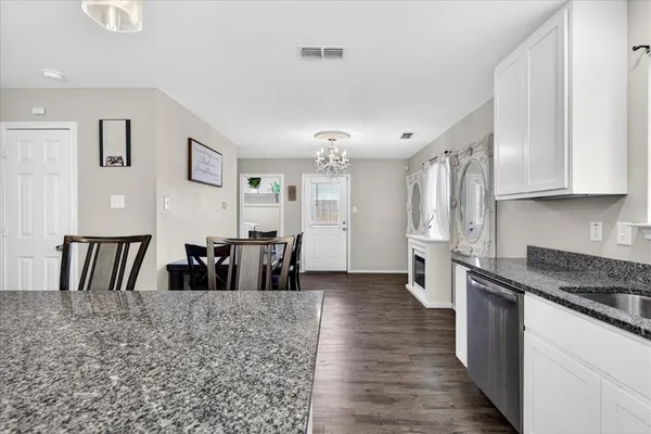 $294,900 | 105 Brooks Drive, Terrell, TX 75160