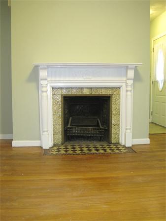 644 Columbia Road Boston, MA 02125 - Photo 3 of 7 Gallery Image 3