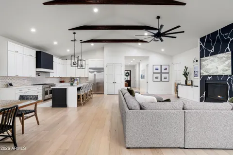 $2,595,000 | 4223 North 41st Place, Phoenix, AZ 85018