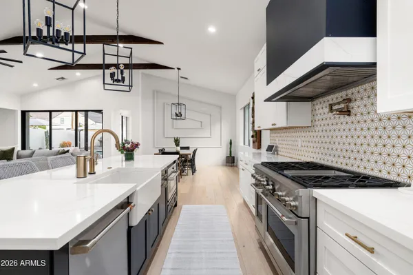 $2,595,000 | 4223 North 41st Place, Phoenix, AZ 85018