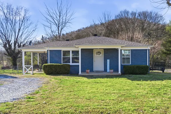 $235,000 | 31 Horseshoe Bend Road, Elmwood, TN 38560