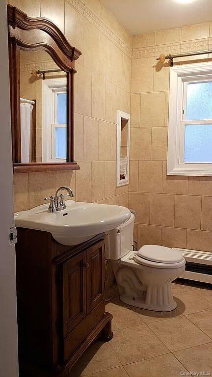 77 Lynton Road Albertson, NY 11507 - Photo 7 of 11