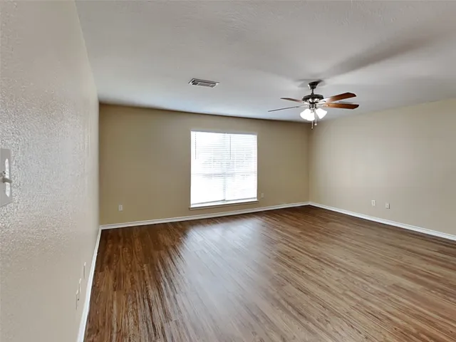 $2,415 | 226 Golden Oak Drive, Texas City, TX 77591