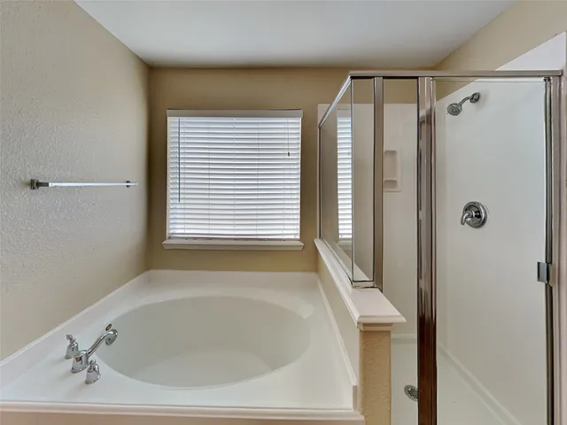 $2,415 | 226 Golden Oak Drive, Texas City, TX 77591