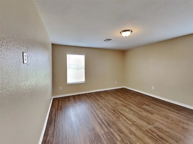 $2,415 | 226 Golden Oak Drive, Texas City, TX 77591