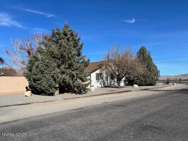 $450,000 | 71 Highway 208, Yerington, NV 89447
