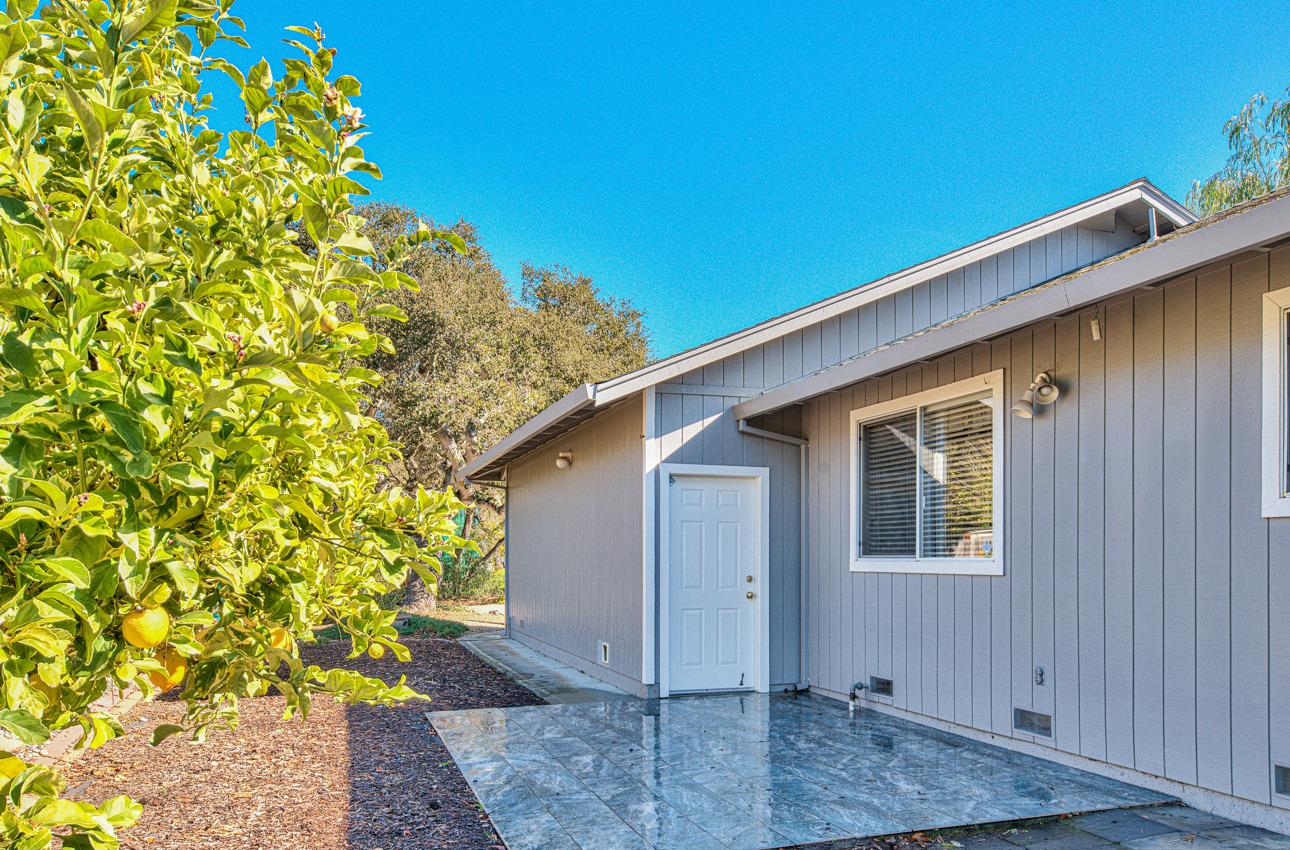 18401 Moro Road Salinas, CA 93907 - Photo 35 of 39 a backyard of a house