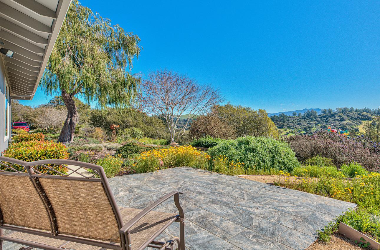 18401 Moro Road Salinas, CA 93907 - Photo 4 of 39 a view of a backyard with plants