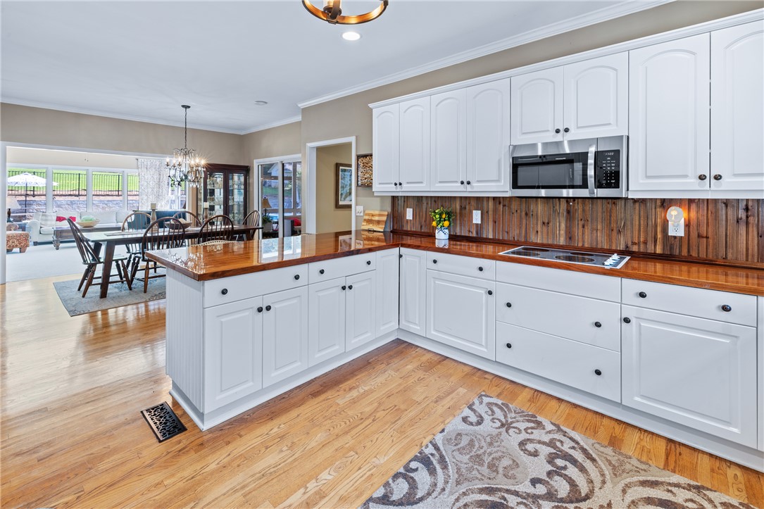 308 Amethyst Way Seneca, SC 29672 - Photo 15 of 49