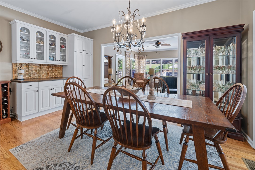 308 Amethyst Way Seneca, SC 29672 - Photo 17 of 49 The adjacent breakfast space includes a bar nook perfect for entertaining.