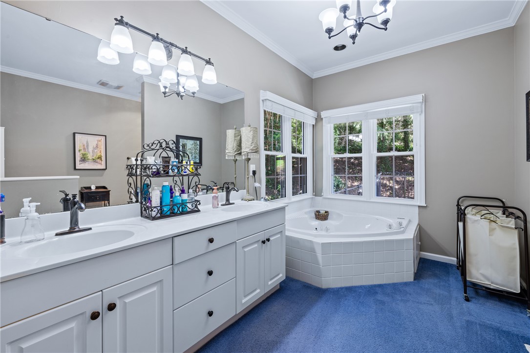 308 Amethyst Way Seneca, SC 29672 - Photo 24 of 49 Primary Ensuite Bath