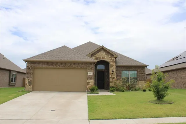 $1,995 | 688 Navasota Drive, Crandall, TX 75114