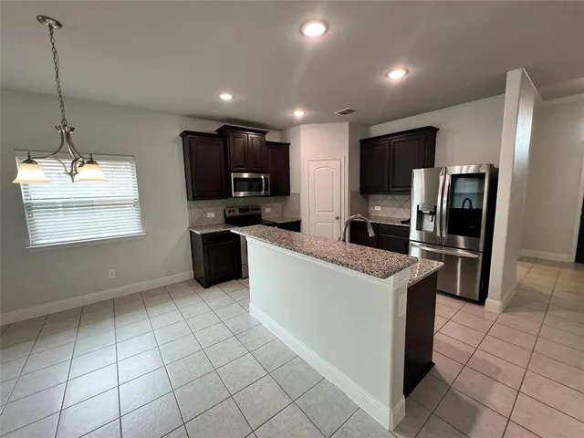 $1,995 | 688 Navasota Drive, Crandall, TX 75114