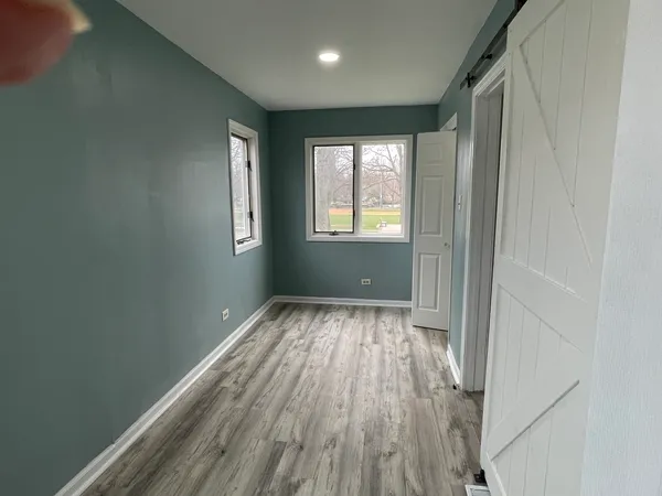 $2,750 | 114 East Richmond Street, Westmont, IL 60559