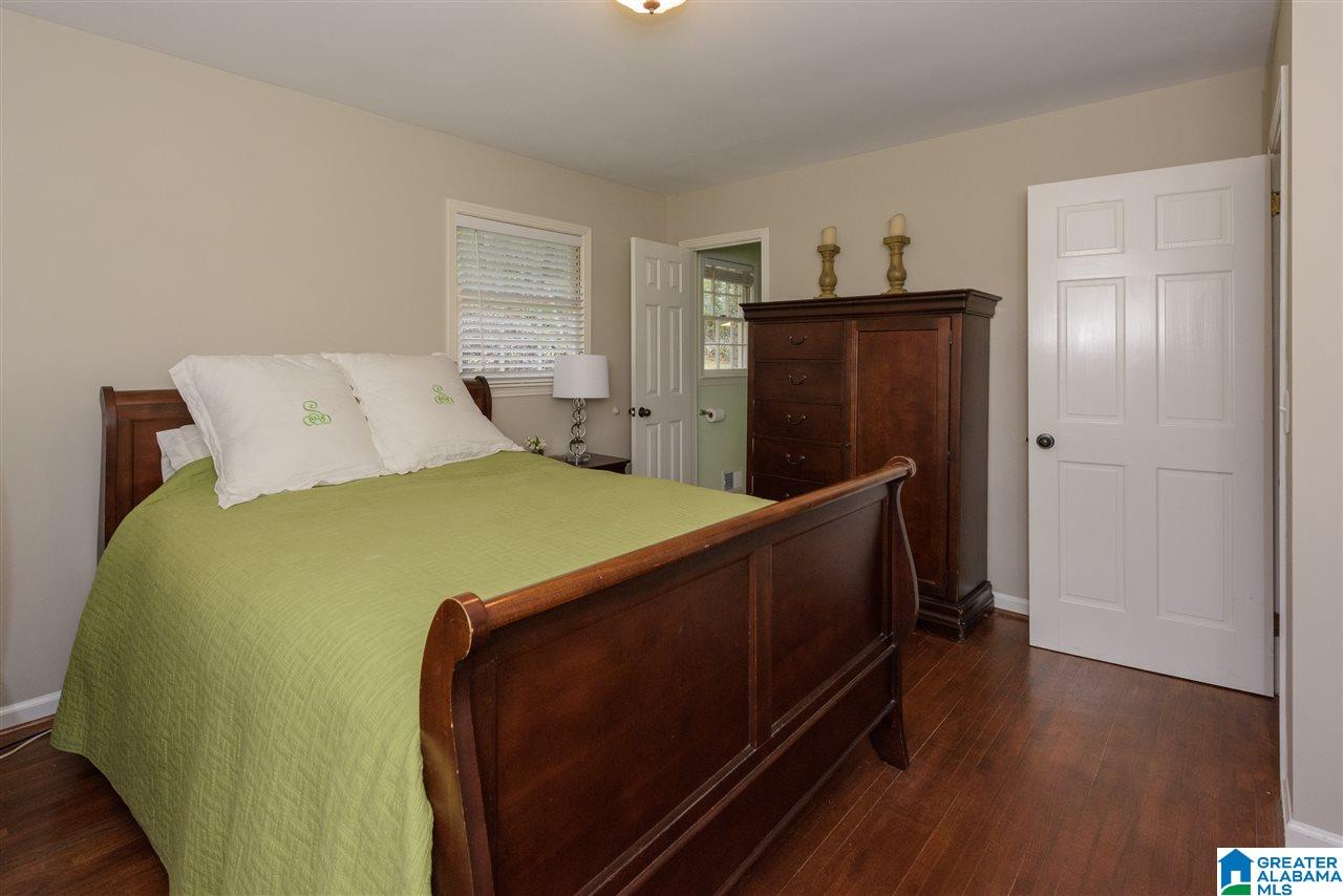 612 Stonehaven Road Hoover, AL 35226 - Photo 16 of 36