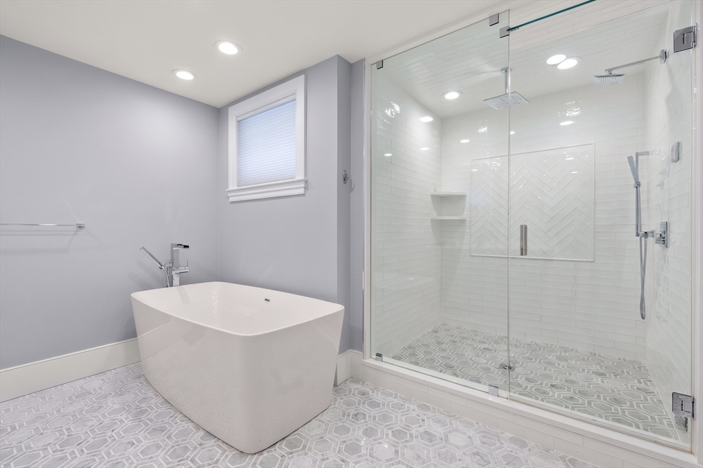 377 West First Street, Unit 2 Boston, MA 02127 - Photo 12 of 23