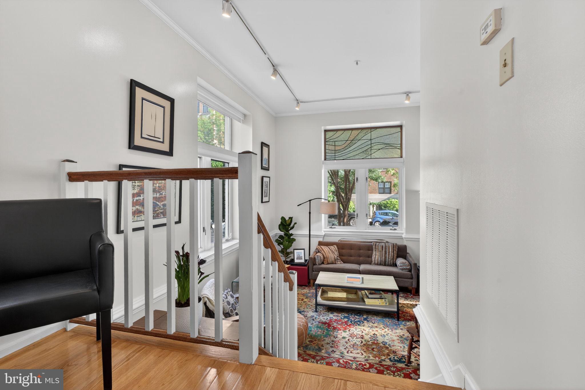 1619 R Street Northwest, Unit 101 Washington, DC 20009 - Photo 10 of 28