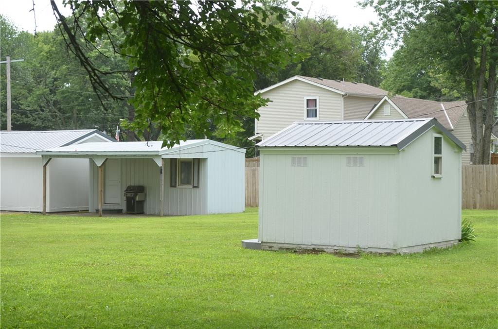 24 West 2nd Street Adrian, MO 64720 - Photo 8 of 31