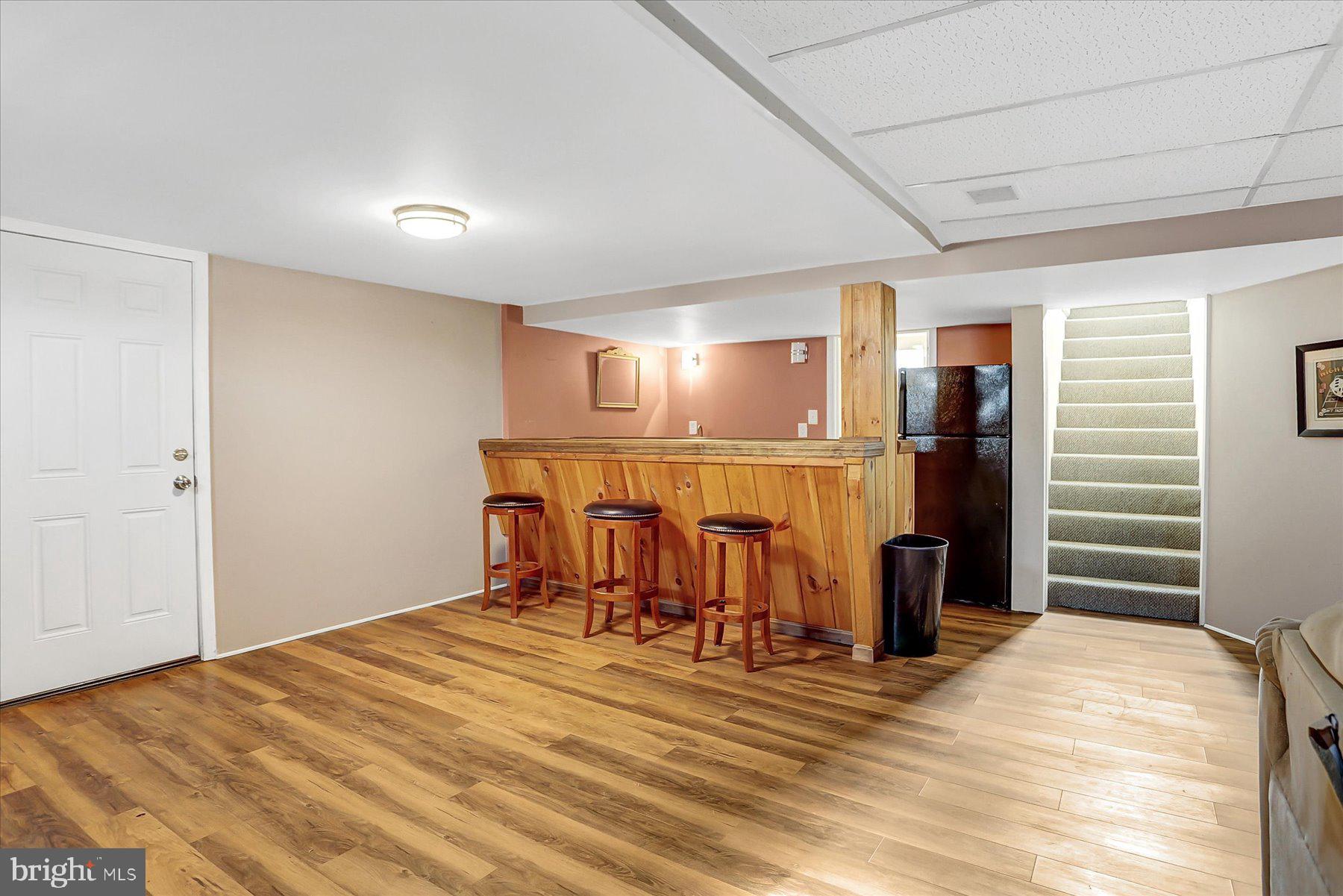 550 Ridge Avenue Harrisburg, PA 17111 - Photo 22 of 38 Wet Bar