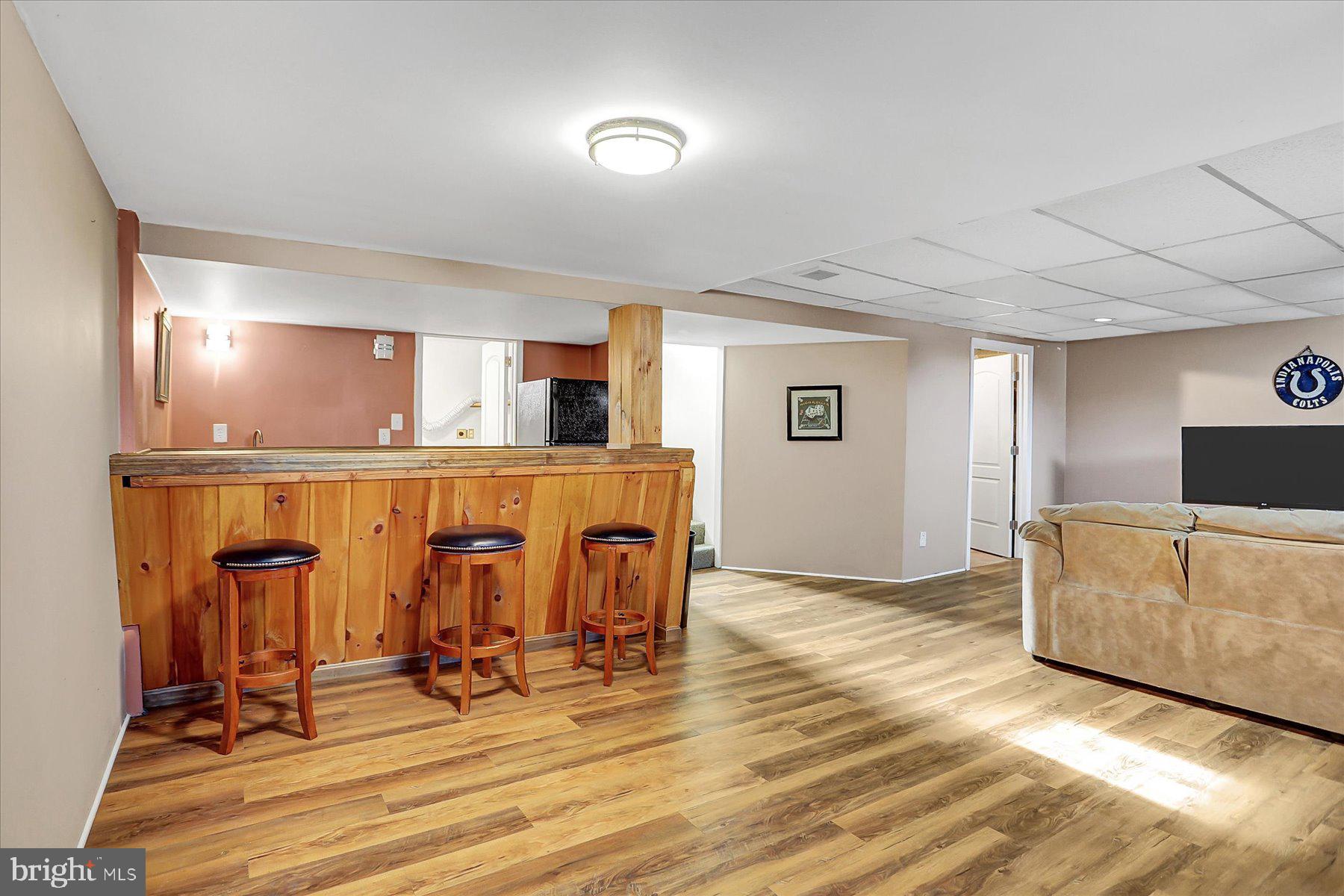 550 Ridge Avenue Harrisburg, PA 17111 - Photo 24 of 38 Wet Bar/Family Room