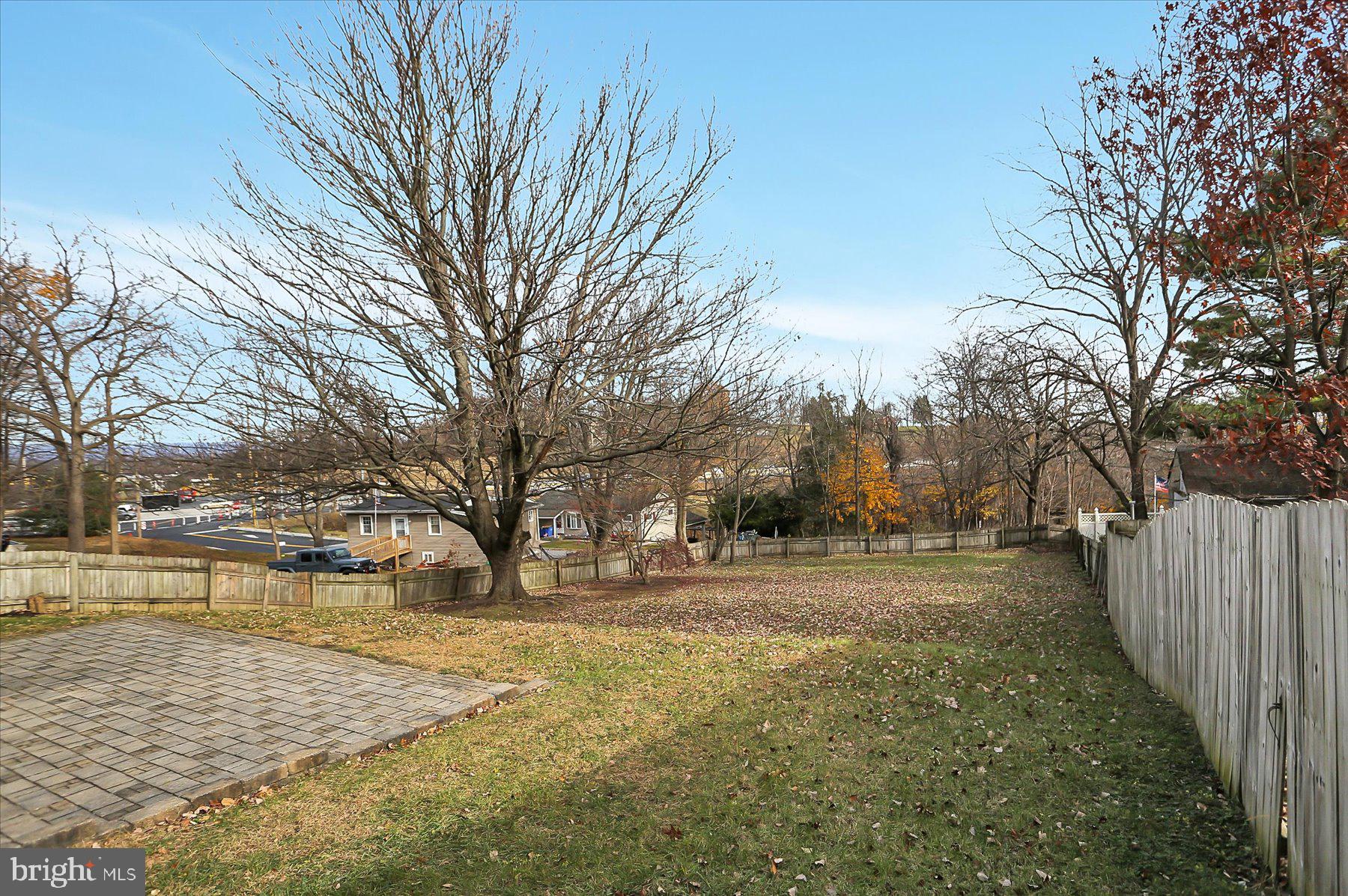 550 Ridge Avenue Harrisburg, PA 17111 - Photo 35 of 38 Backyard