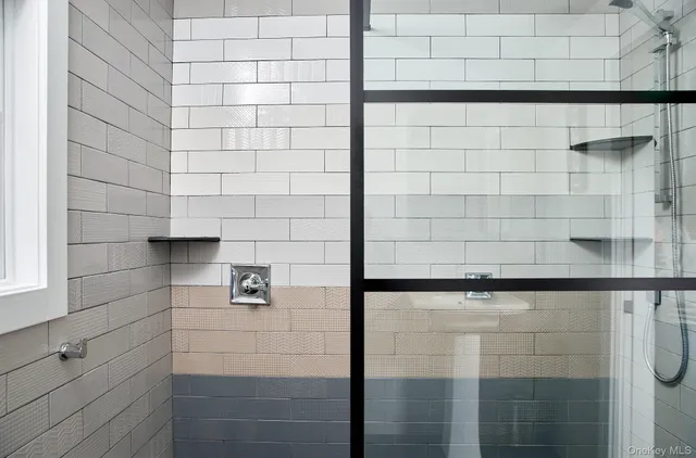 a view of a large yard