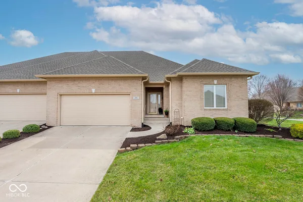 $399,900 | 3287 Windham Drive, Greenwood, IN 46143