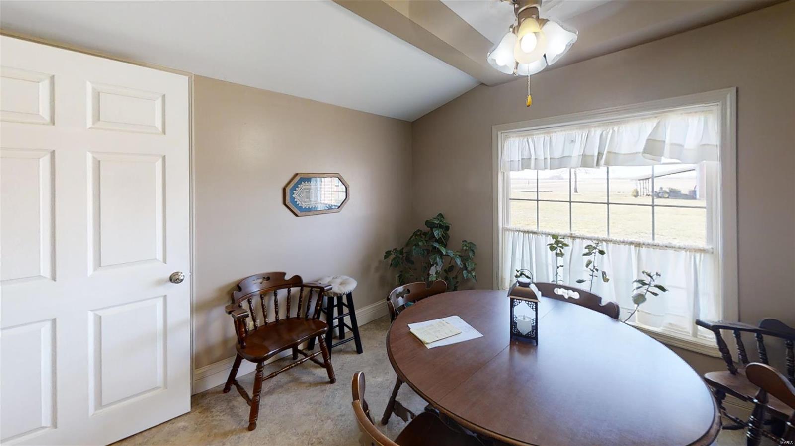 17229 Diamond Springs Road Carlyle, IL 62231 - Photo 13 of 59