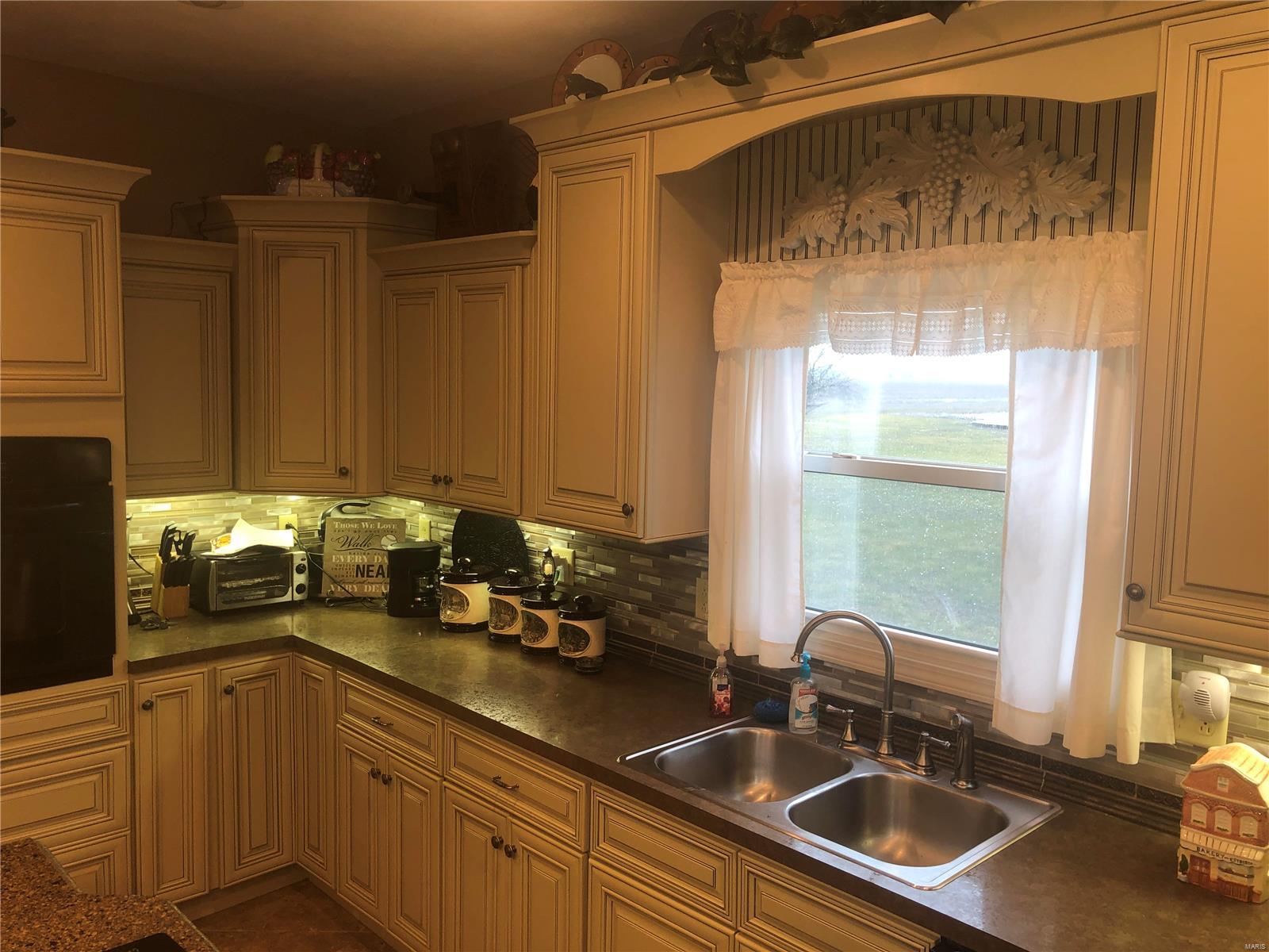 17229 Diamond Springs Road Carlyle, IL 62231 - Photo 14 of 59