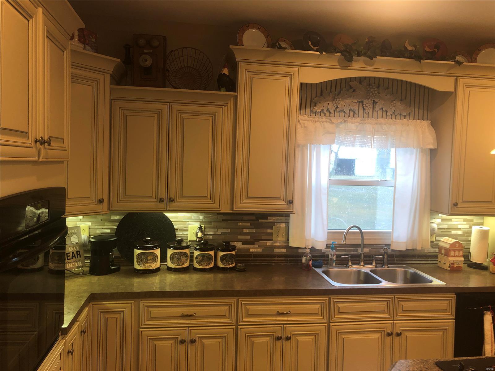 17229 Diamond Springs Road Carlyle, IL 62231 - Photo 15 of 59