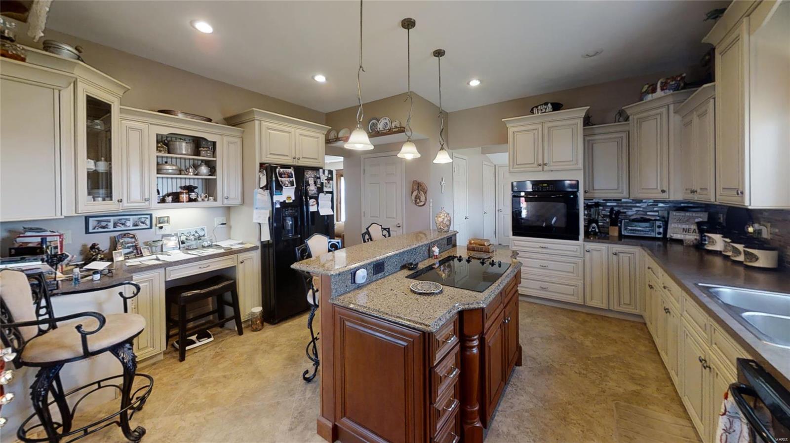17229 Diamond Springs Road Carlyle, IL 62231 - Photo 5 of 59