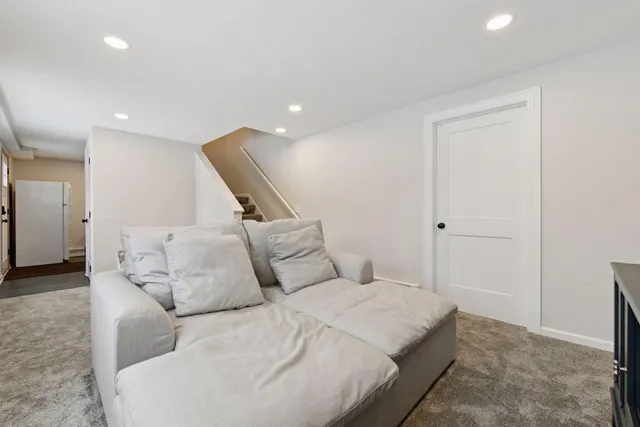 $595,000 | 4980 Suburban Drive, Excelsior, MN 55331