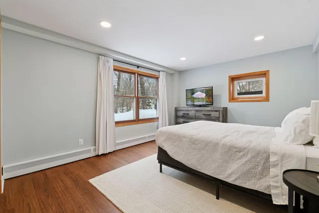 $595,000 | 4980 Suburban Drive, Excelsior, MN 55331