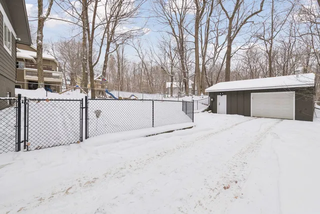 $595,000 | 4980 Suburban Drive, Excelsior, MN 55331