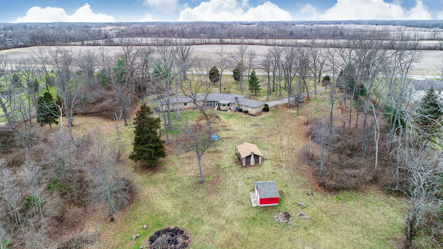 7446 Springfield Jamestown Road Springfield, OH 45502 - Photo 4 of 50