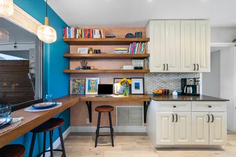 $1,750,000 | 310 Orange Way, West Palm Beach, FL 33405