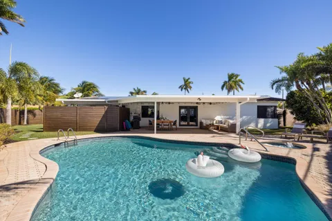 $1,750,000 | 310 Orange Way, West Palm Beach, FL 33405