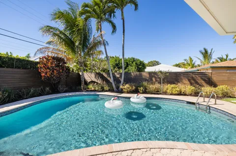 $1,750,000 | 310 Orange Way, West Palm Beach, FL 33405