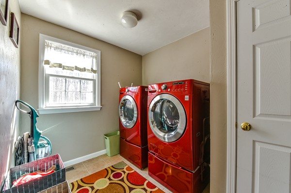 831 Marston Road Northbridge, MA 01588 - Photo 11 of 26