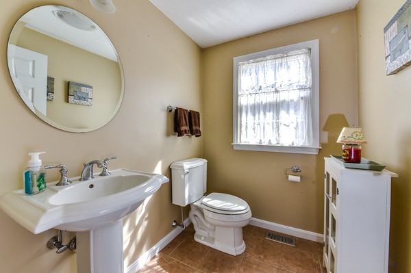 831 Marston Road Northbridge, MA 01588 - Photo 12 of 26