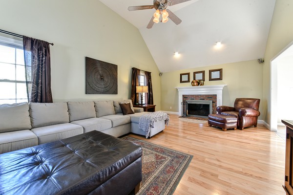 831 Marston Road Northbridge, MA 01588 - Photo 3 of 26
