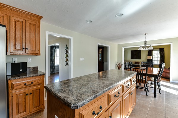831 Marston Road Northbridge, MA 01588 - Photo 9 of 26