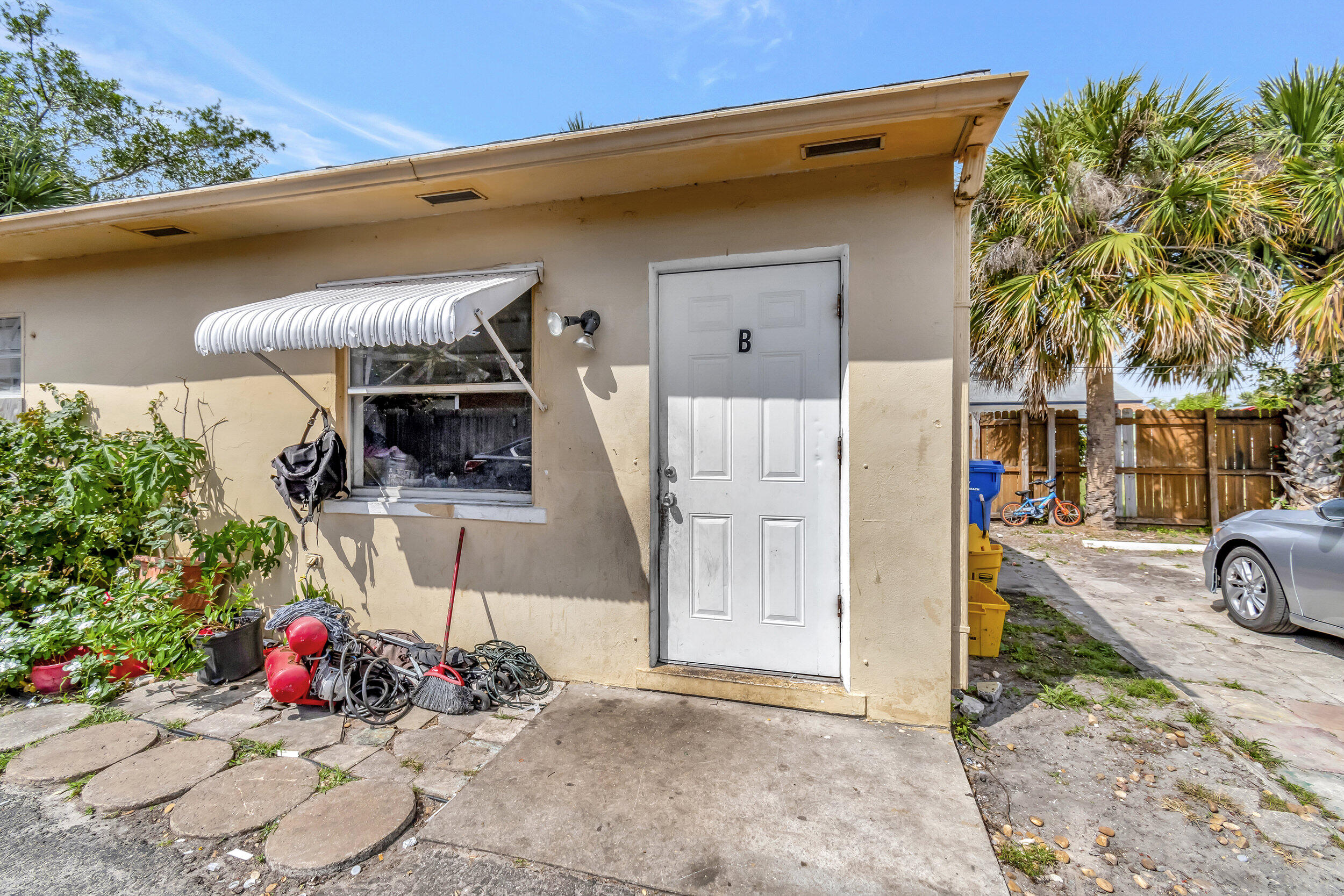 117 West 17th Street, Unit A Riviera Beach, FL 33404 - Photo 16 of 24 39_dsc_2151