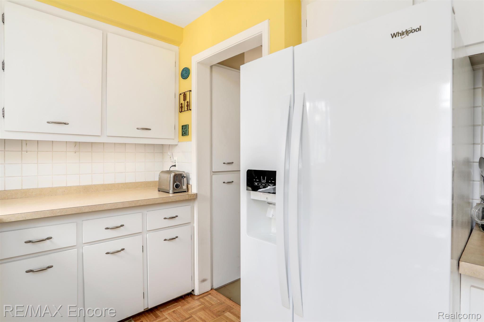 2350 Manchester Road Birmingham, MI 48009 - Photo 17 of 36 Gallery Image 17