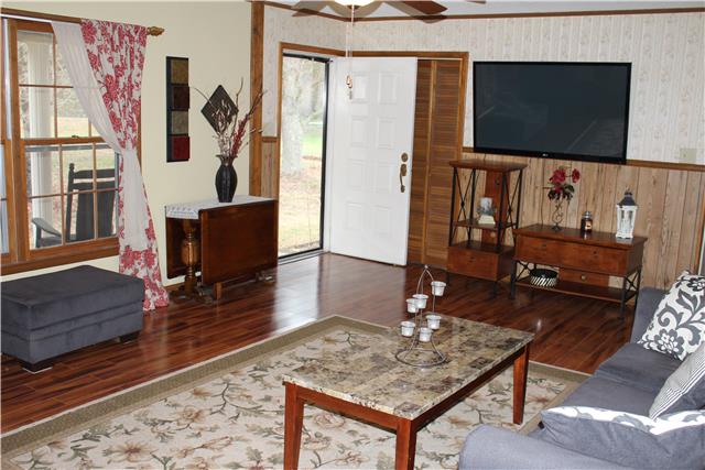 2058 Springplace Road Lewisburg, TN 37091 - Photo 12 of 16 Living Room
