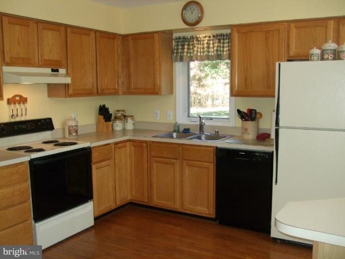 1490 Feltner Road Bluemont, VA 20135 - Photo 11 of 30 Kitchen